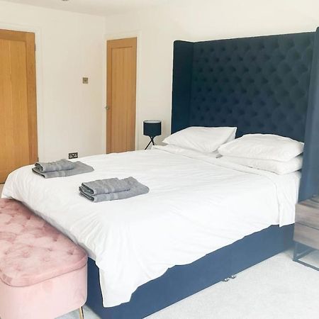 הוילה Normandy Luxe 5 Bed House In Guildford. Morden Amenities מראה חיצוני תמונה