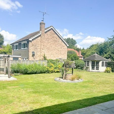 הוילה Normandy Luxe 5 Bed House In Guildford. Morden Amenities מראה חיצוני תמונה
