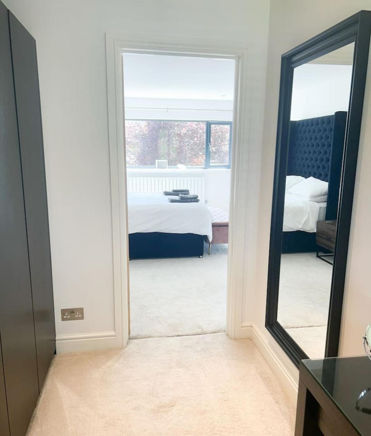 הוילה Normandy Luxe 5 Bed House In Guildford. Morden Amenities מראה חיצוני תמונה